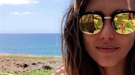 jessica alba in bikini|Jessica Alba Rocks a Teeny Bikini in Hawaii Ahead of 35th.